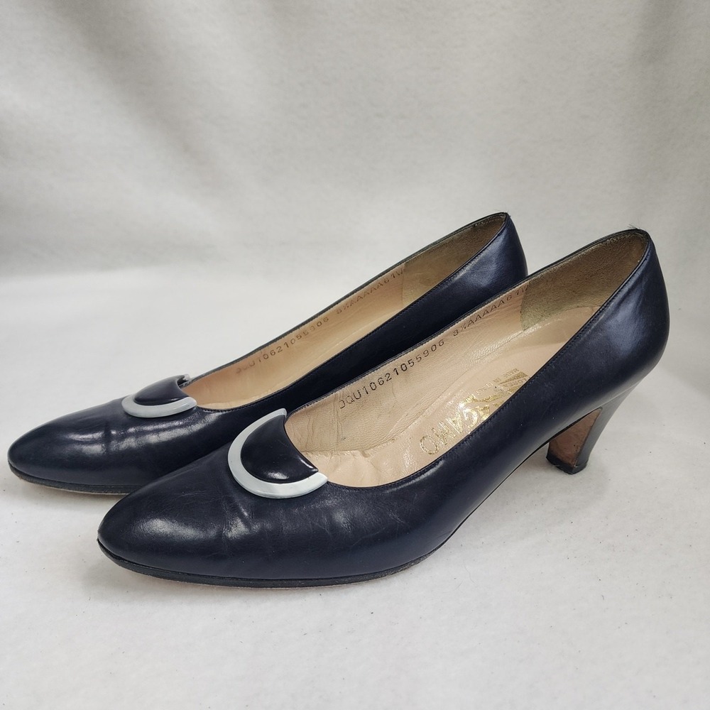 Salvatore Ferragamo Womens US 8.5 Pump Blue Patent Leather Slip On Stiletto Heel